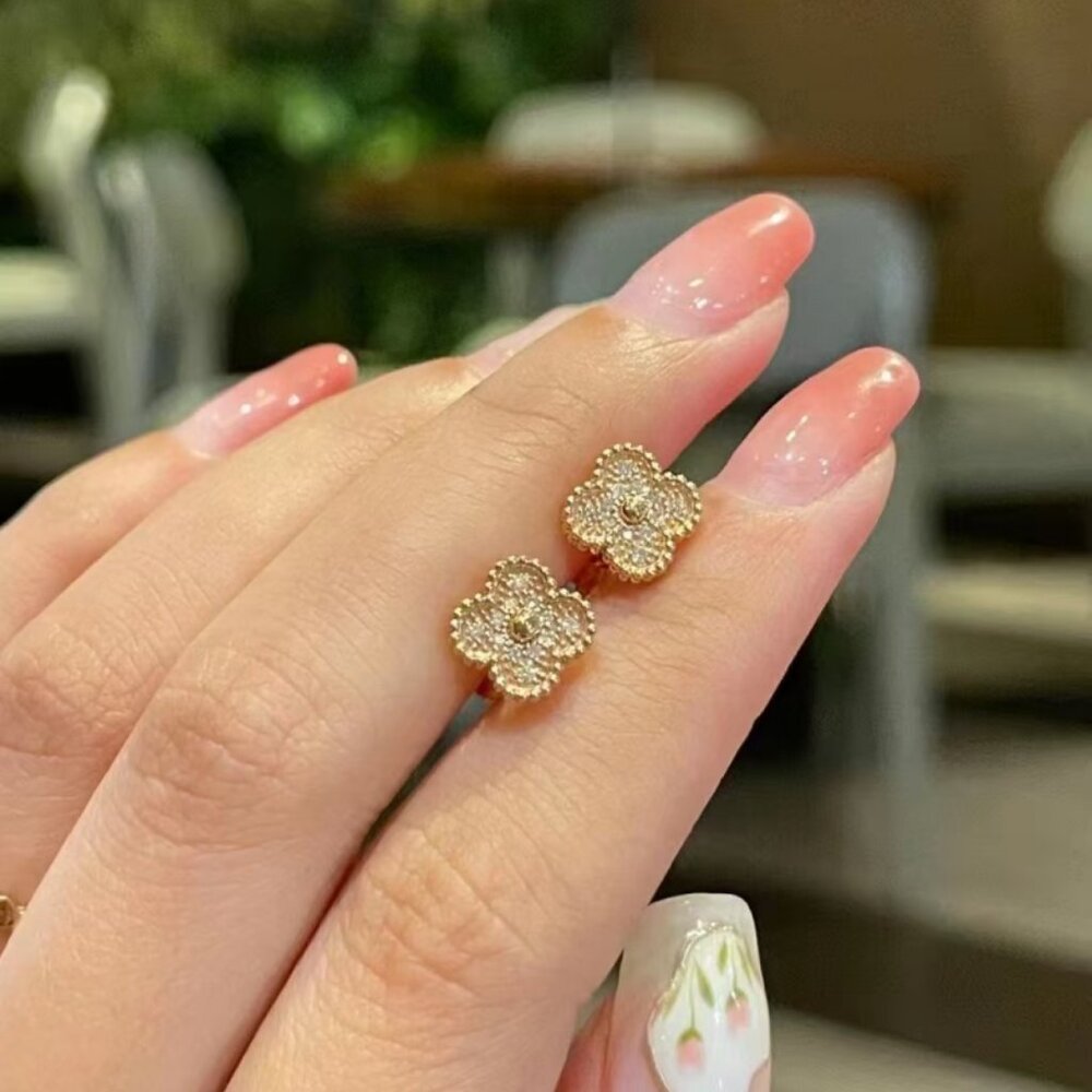 💎✨Vintage Alhambra earrings, 18K yellow gold, round diamonds🎉